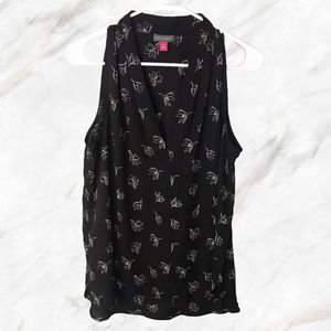Vince Camuto Black & White Floral V Neck Top
